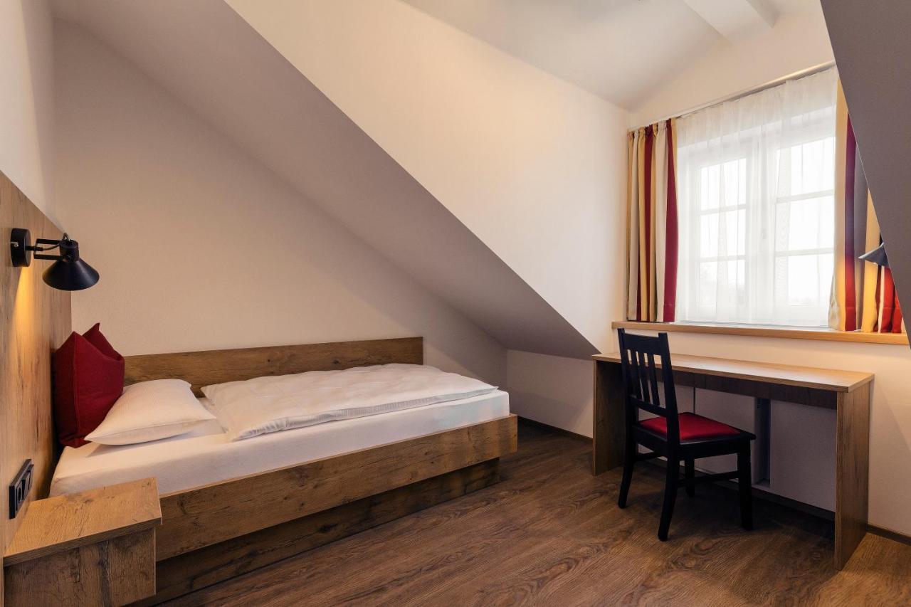 Brauerei Gaststaette Stierberg Hotel Obertaufkirchen Buitenkant foto