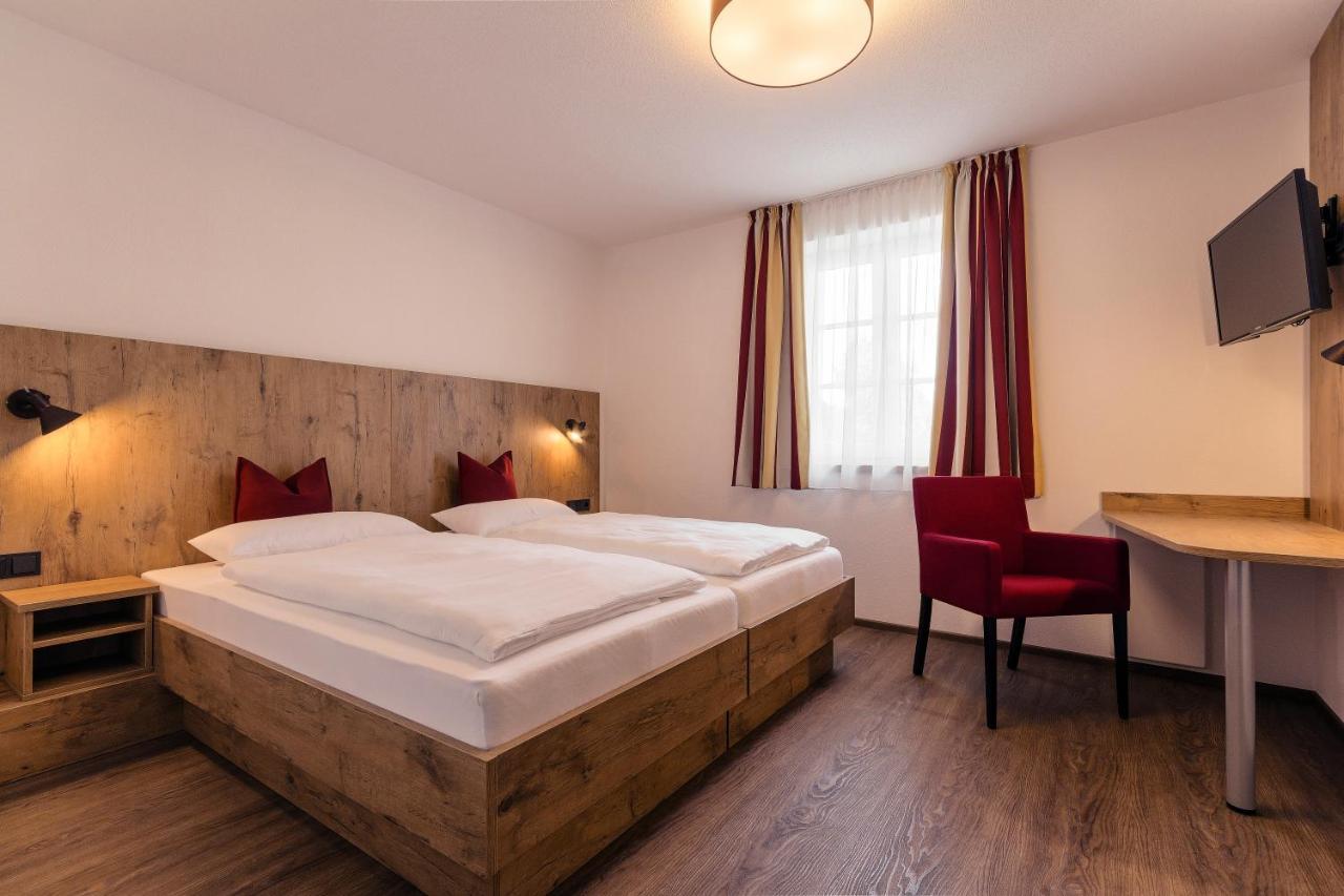 Brauerei Gaststaette Stierberg Hotel Obertaufkirchen Buitenkant foto