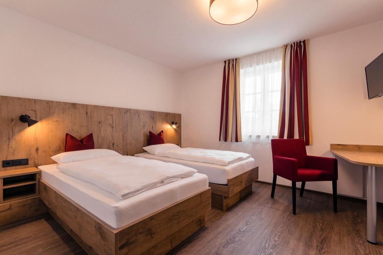 Brauerei Gaststaette Stierberg Hotel Obertaufkirchen Buitenkant foto